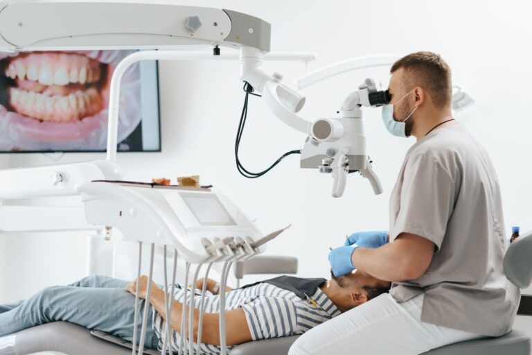 Stomatolog czy dentysta – różnice i podobieństwa